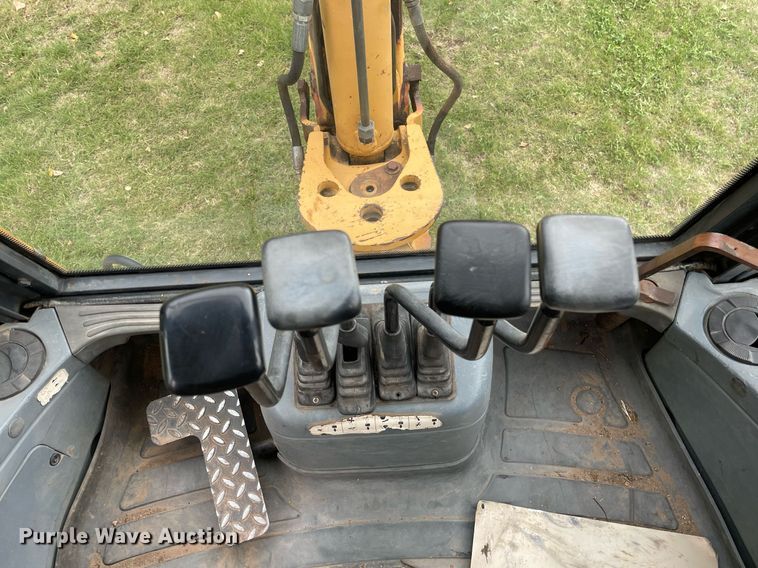 image for item NX9898 New Holland 555E  backhoe