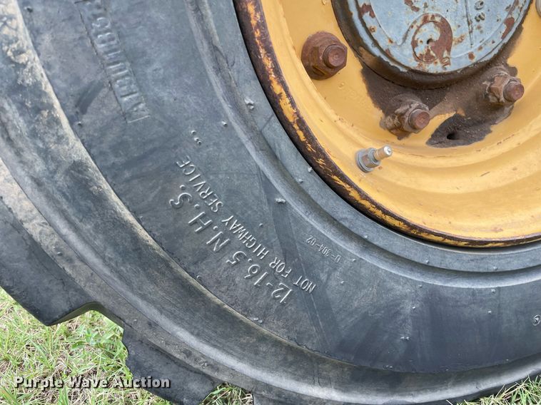 image for item NX9898 New Holland 555E  backhoe