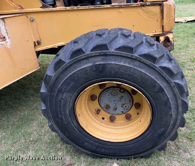 image for item NX9898 New Holland 555E  backhoe