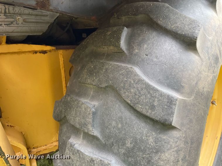 image for item NX9898 New Holland 555E  backhoe