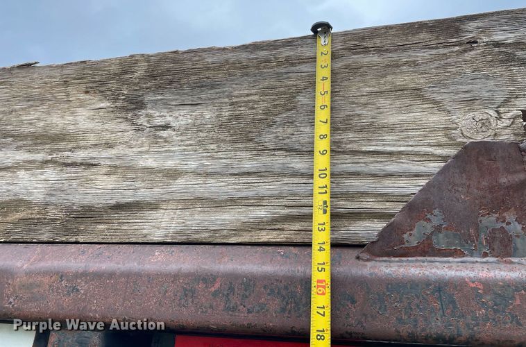 image for item NX9899 1996 International 4700  dump truck