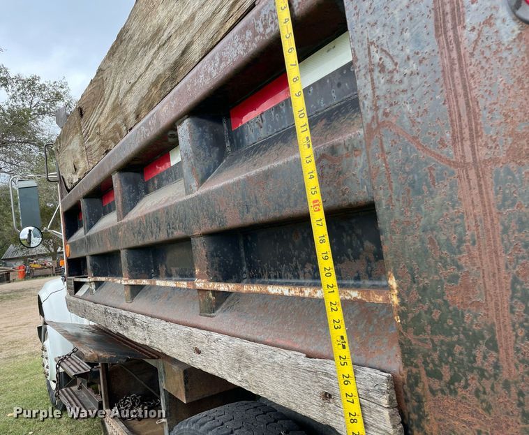 image for item NX9899 1996 International 4700  dump truck