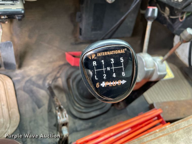 image for item NX9899 1996 International 4700  dump truck