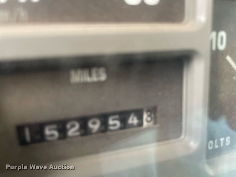 image for item NX9899 1996 International 4700  dump truck