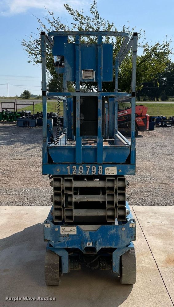 image for item NY9972 2014 Genie GS-2632  scissor lift