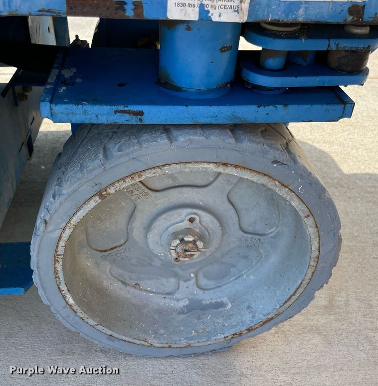 image for item NY9972 2014 Genie GS-2632  scissor lift