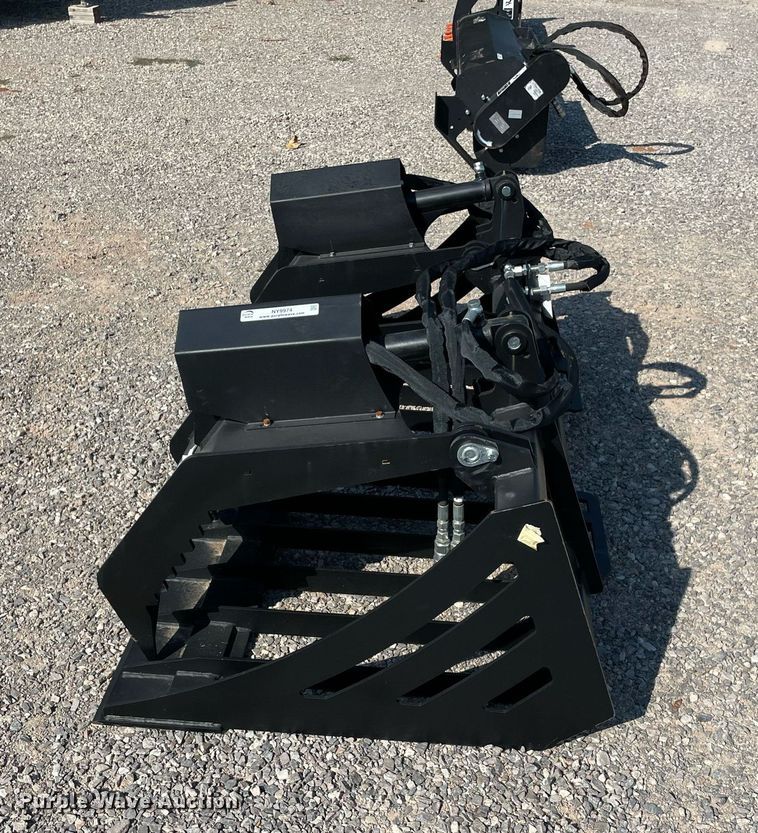 image for item NY9974 72" W skid steer grapple bucket