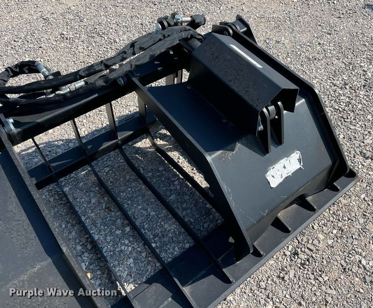 image for item NY9974 72" W skid steer grapple bucket