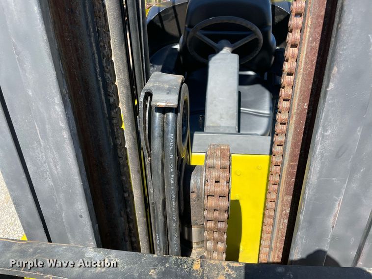 image for item NY9986 2005 Hyster H110XM  forklift