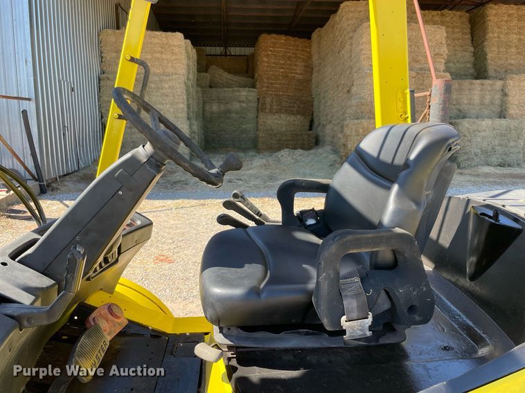 image for item NY9986 2005 Hyster H110XM  forklift