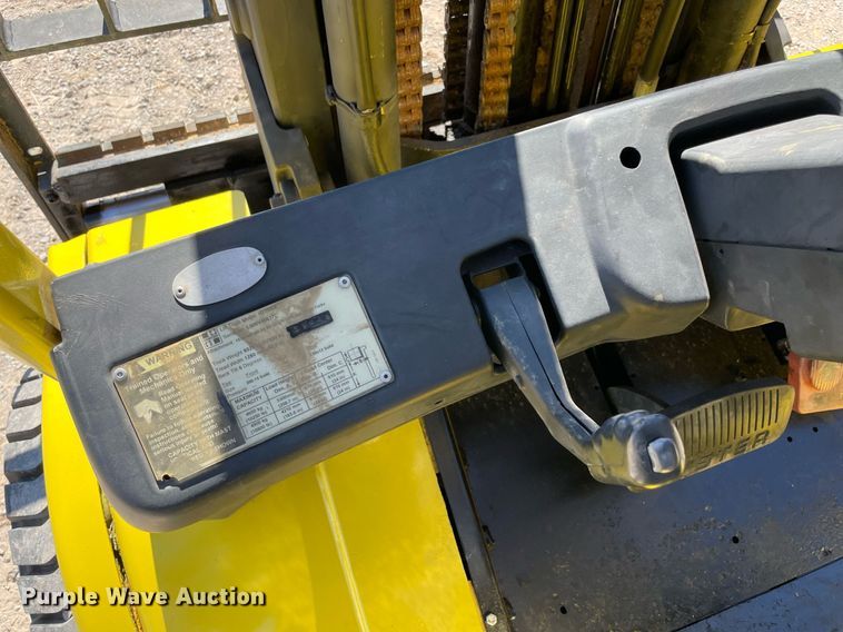 image for item NY9986 2005 Hyster H110XM  forklift