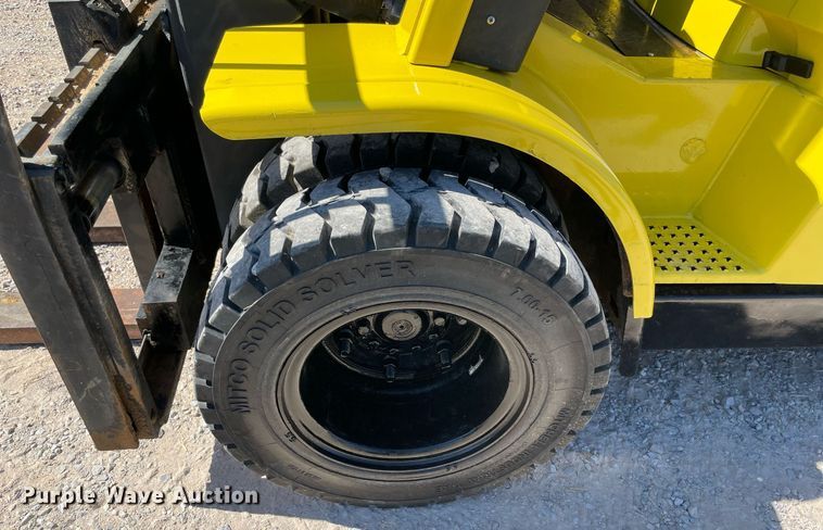 image for item NY9986 2005 Hyster H110XM  forklift