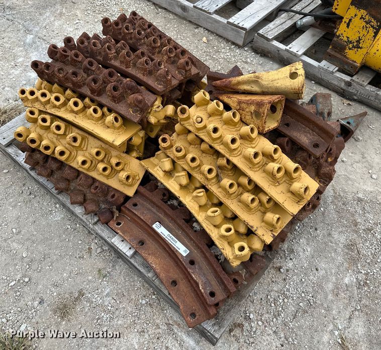 image for item OA9005 Approximately 45 wheel trencher segments