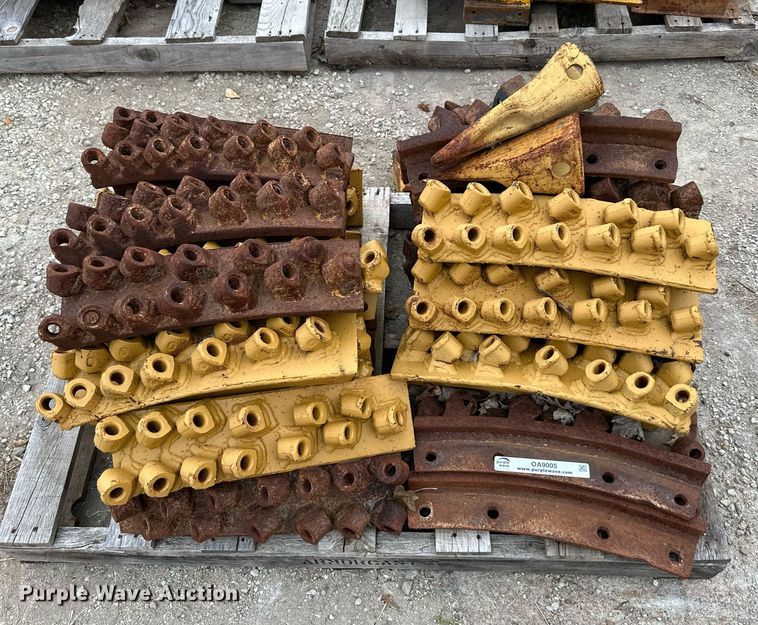 image for item OA9005 Approximately 45 wheel trencher segments