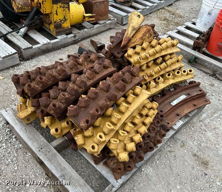 image for item OA9005 Approximately 45 wheel trencher segments
