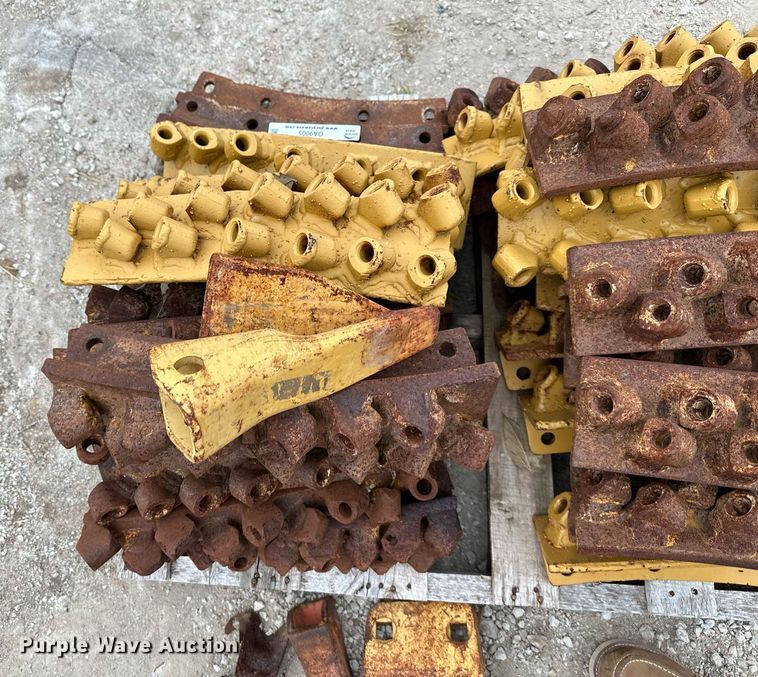 image for item OA9005 Approximately 45 wheel trencher segments