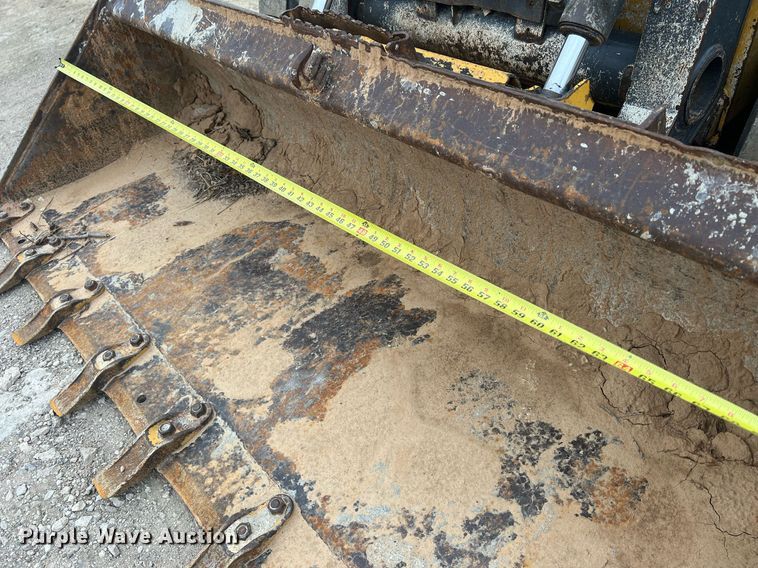 image for item OA9006 2014 John Deere 323E tracked skid steer loader