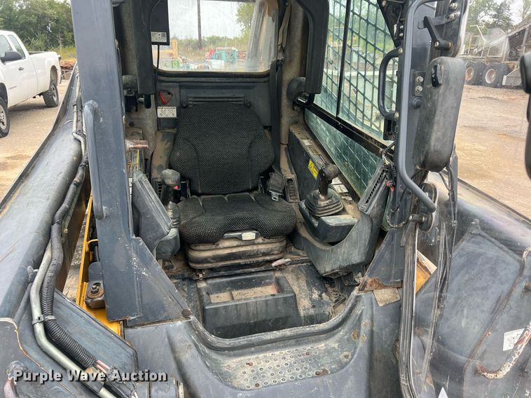 image for item OA9006 2014 John Deere 323E tracked skid steer loader