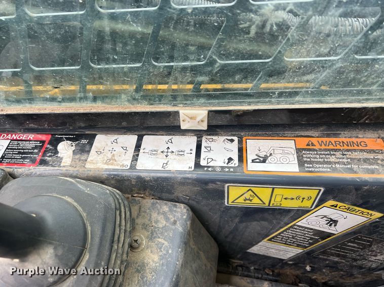 image for item OA9006 2014 John Deere 323E tracked skid steer loader