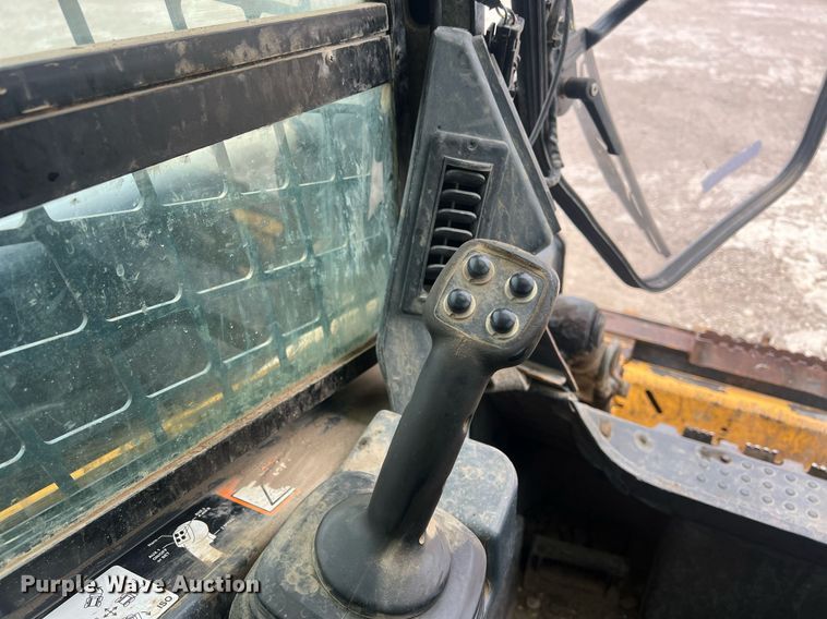 image for item OA9006 2014 John Deere 323E tracked skid steer loader