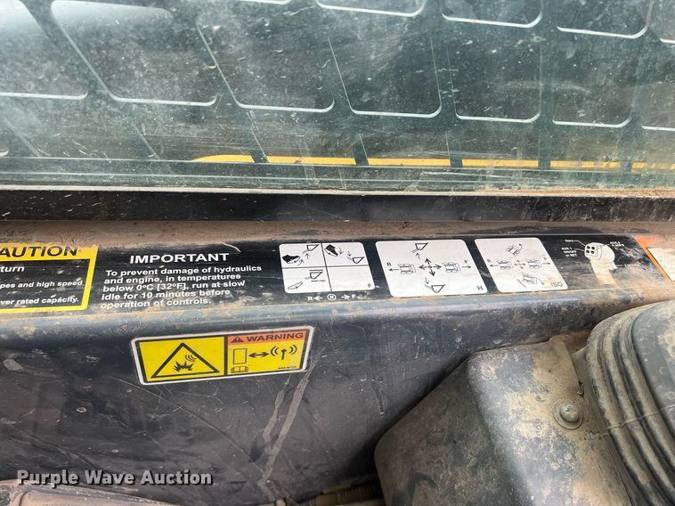 image for item OA9006 2014 John Deere 323E tracked skid steer loader