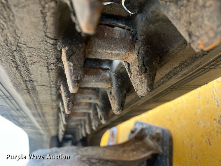 image for item OA9006 2014 John Deere 323E tracked skid steer loader