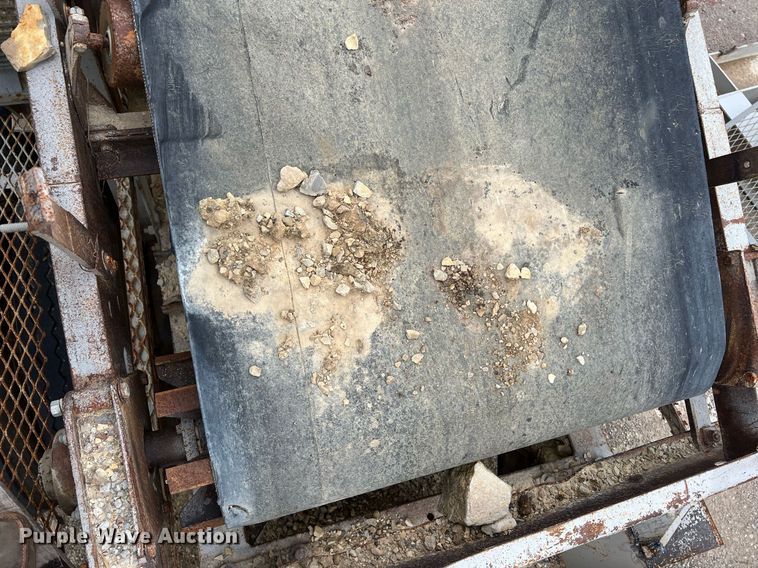 image for item OA9009 1960 Cedarapids Super 60  screen