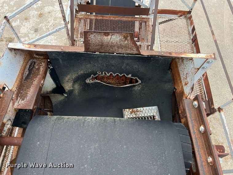 image for item OA9009 1960 Cedarapids Super 60  screen