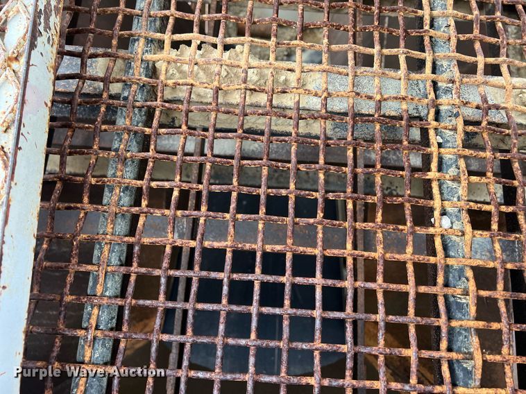 image for item OA9009 1960 Cedarapids Super 60  screen