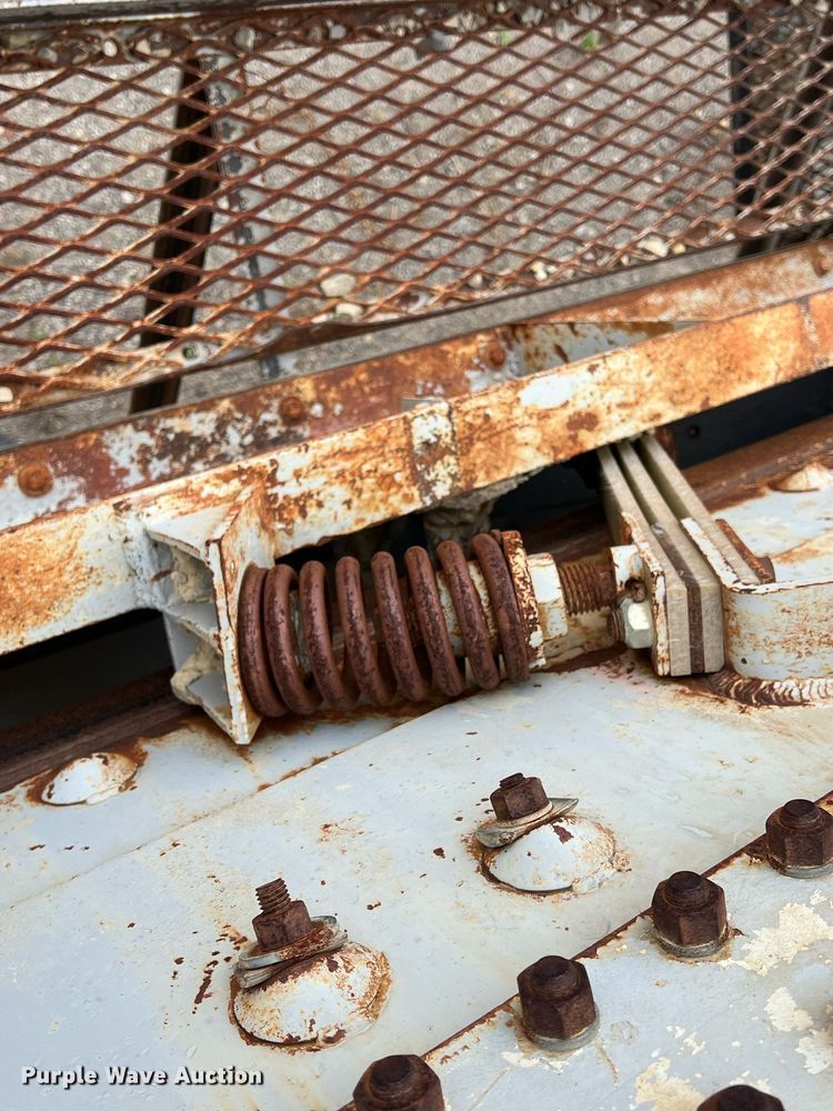 image for item OA9009 1960 Cedarapids Super 60  screen