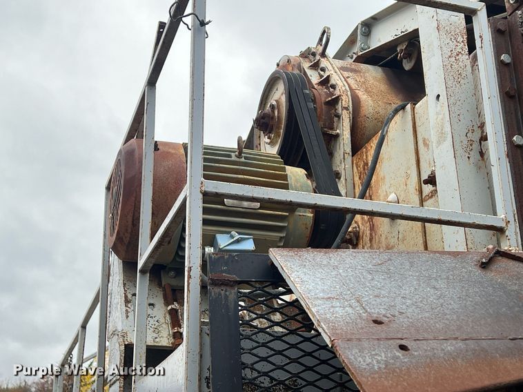 image for item OA9009 1960 Cedarapids Super 60  screen