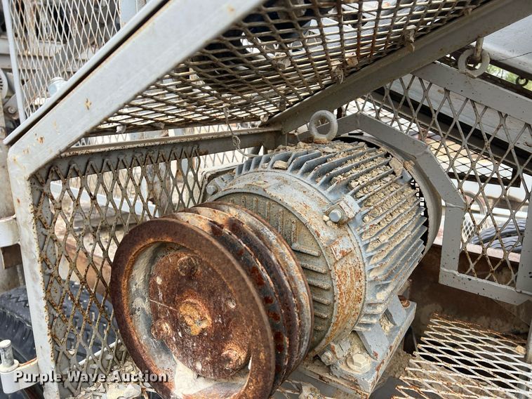 image for item OA9009 1960 Cedarapids Super 60  screen