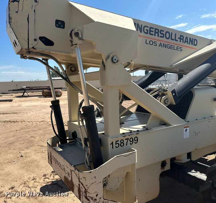 image for item OC9515 Ingersoll Rand VR-843  telehandler