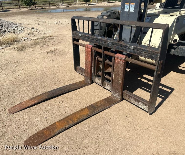 image for item OC9515 Ingersoll Rand VR-843  telehandler