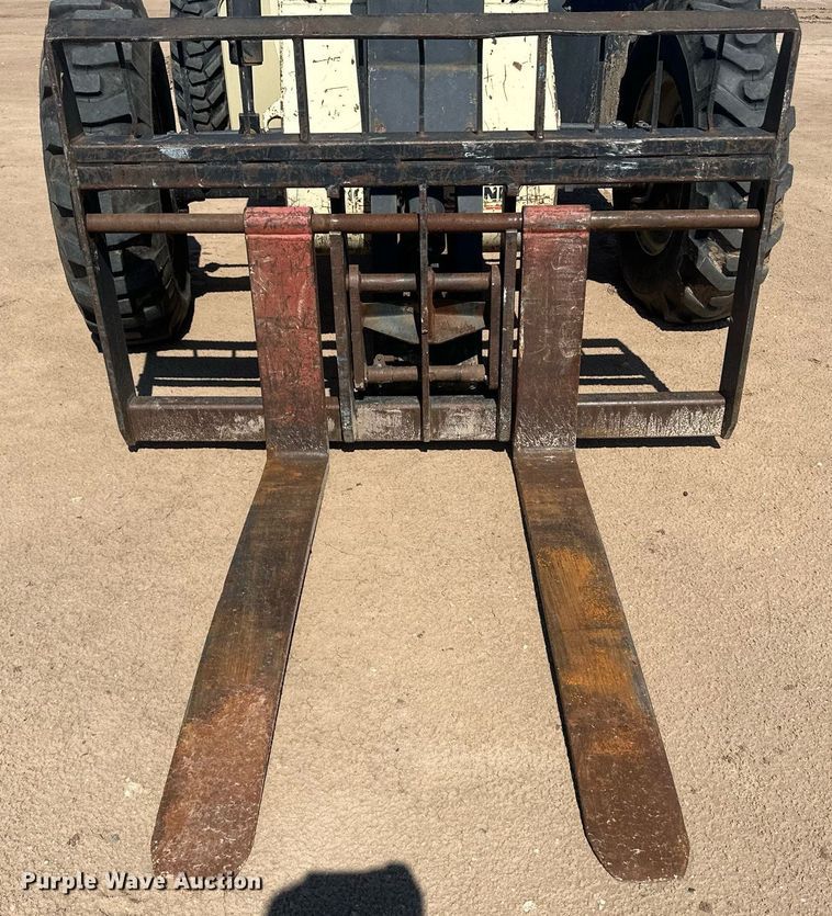 image for item OC9515 Ingersoll Rand VR-843  telehandler