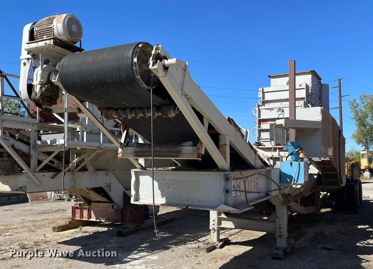 image for item OC9555 1975 Universal 4555 Impact Master crusher