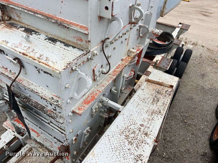 image for item OC9555 1975 Universal 4555 Impact Master crusher