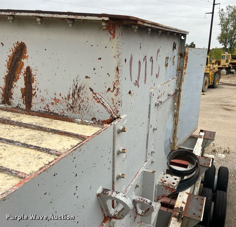 image for item OC9555 1975 Universal 4555 Impact Master crusher