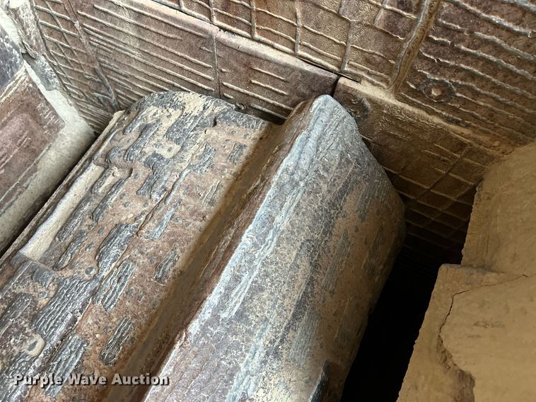 image for item OC9555 1975 Universal 4555 Impact Master crusher