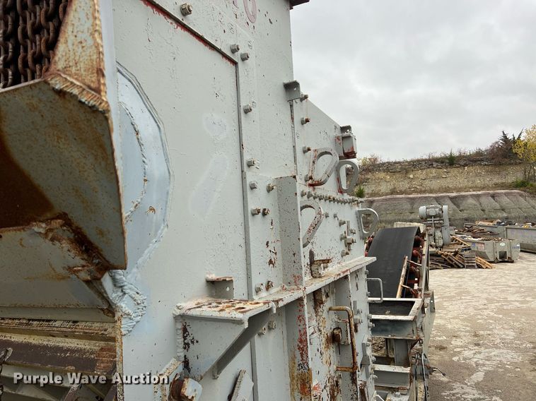 image for item OC9555 1975 Universal 4555 Impact Master crusher