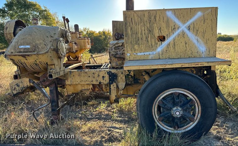image for item OF9093 Caterpillar  oilfield pump