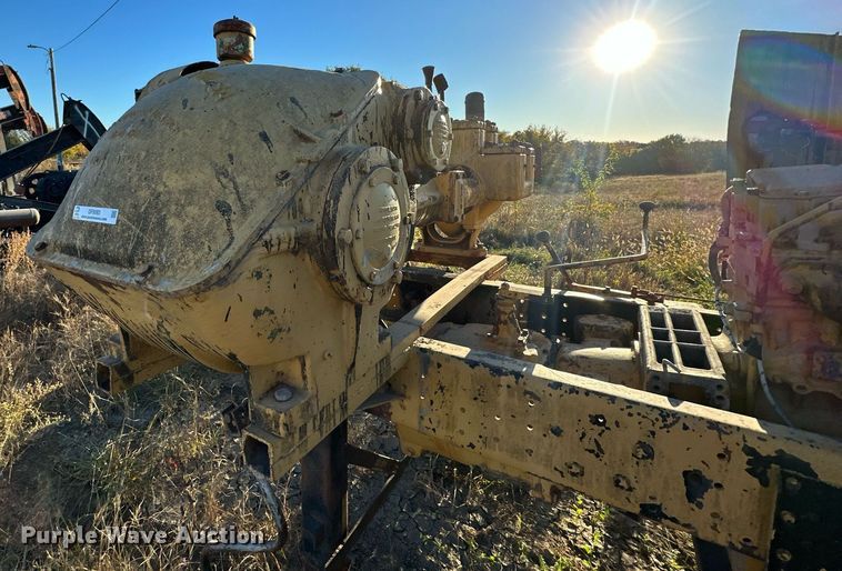 image for item OF9093 Caterpillar  oilfield pump