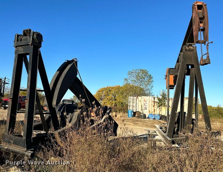 image for item OF9095 (5) Oilfield pump jacks