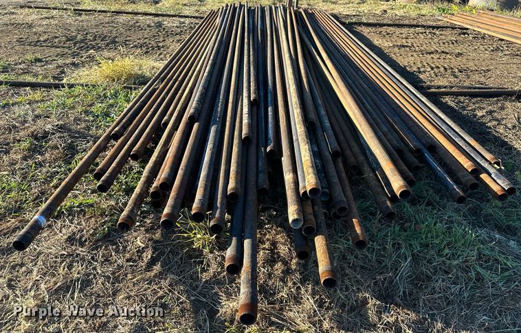 image for item OF9099 Approximately 100 oilfield pipe