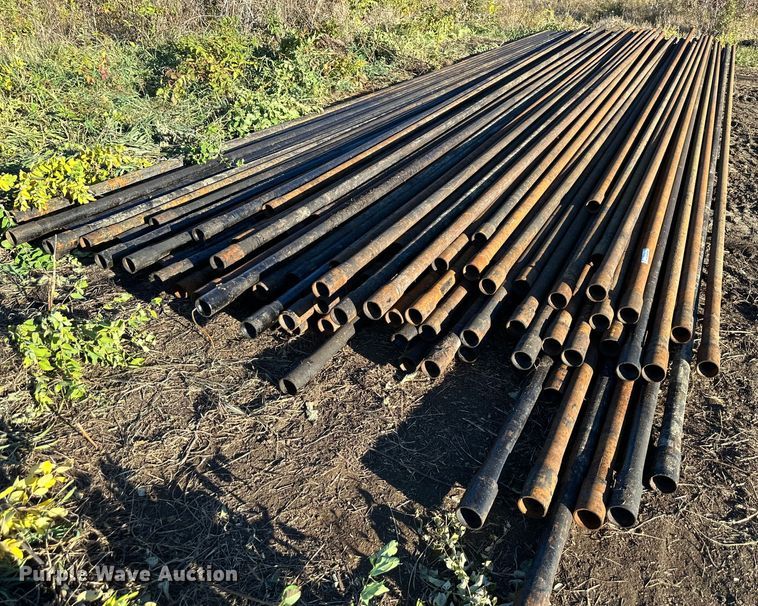 image for item OF9100 Approximately 100 oilfield pipe