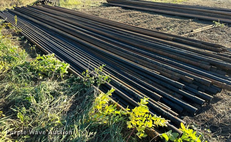 image for item OF9100 Approximately 100 oilfield pipe