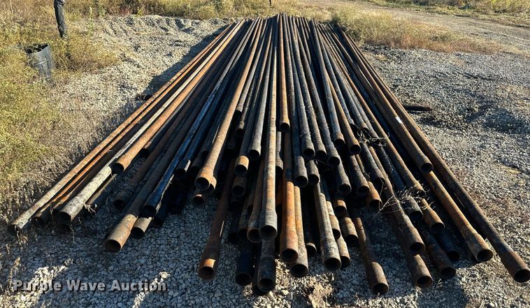 image for item OF9104 Approximately 100 oilfield pipe