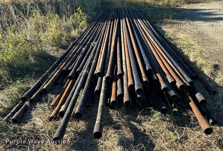 image for item OF9105 Approximately 100 oilfield pipe