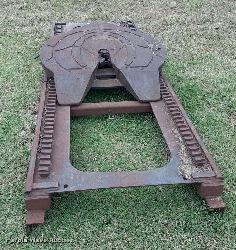 image for item OF9519 Holland  fifth wheel plate