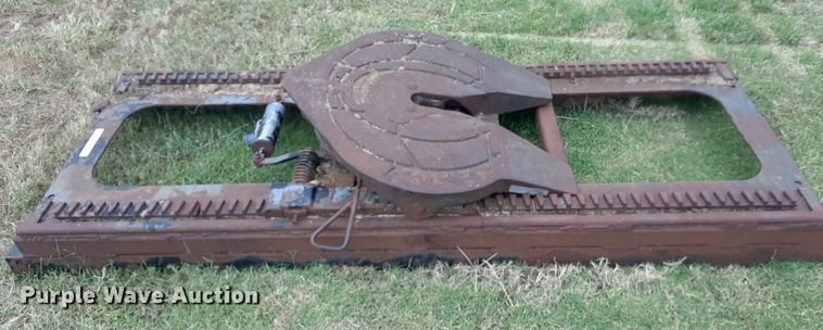 image for item OF9519 Holland  fifth wheel plate